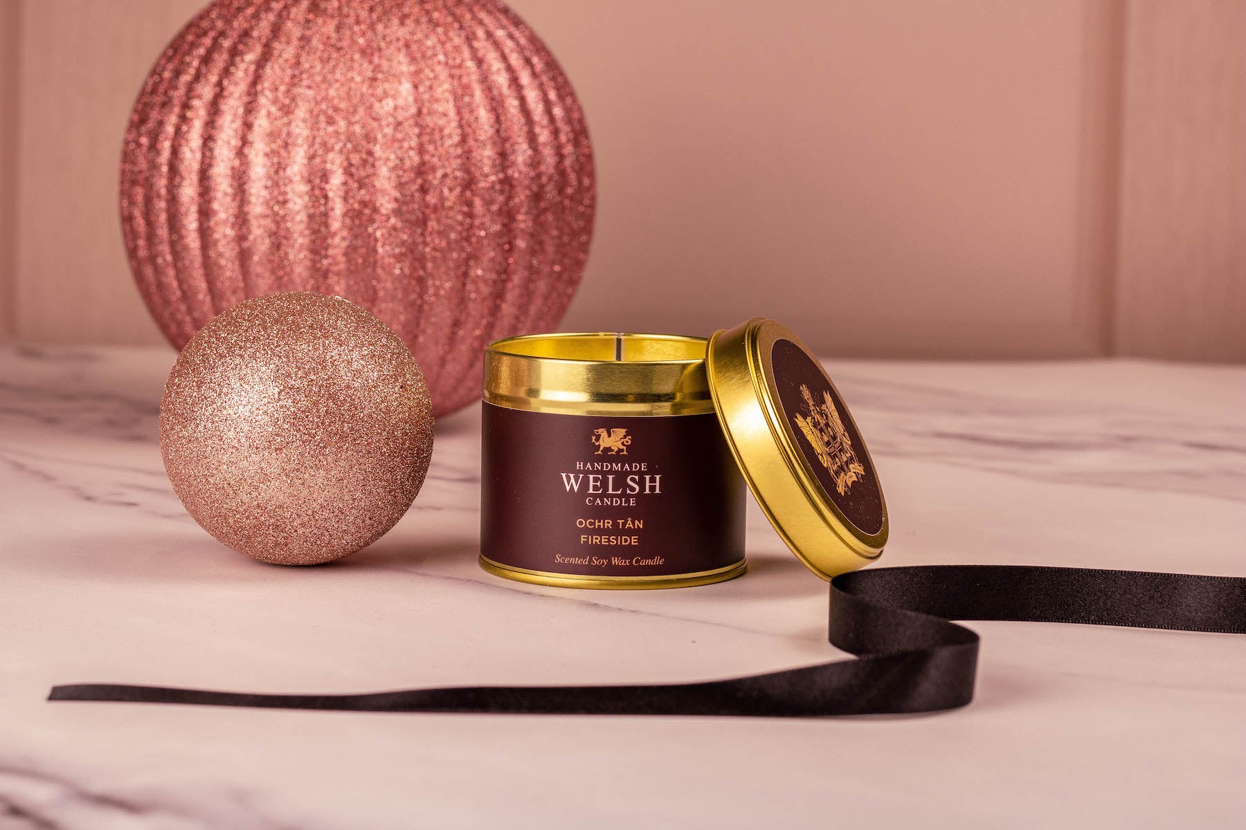 Fireside Christmas Tin Candle